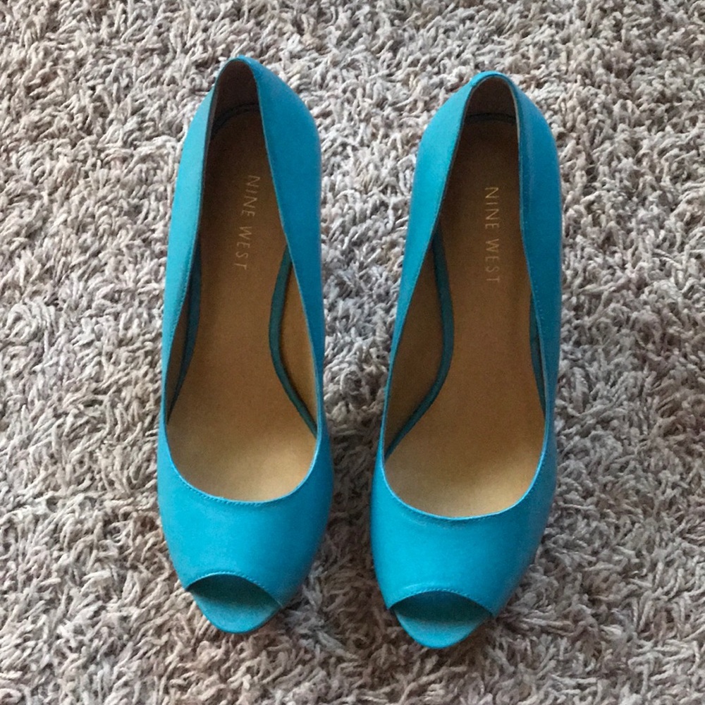 Nine West turquoise peep toe pump shoes